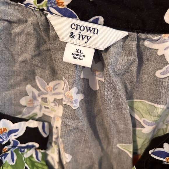 Crown & Ivy dress - Picture 2 of 2